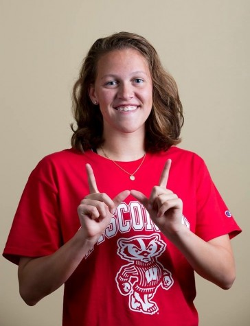 Senior Swimmer Commits