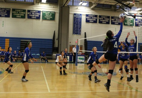 Girls Volleyball Team Sets Up For Outstanding Season