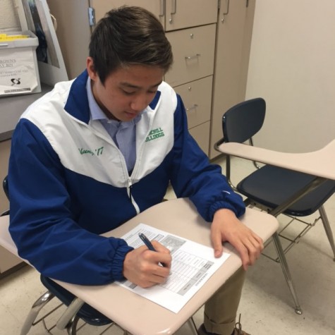 Junior Alex Chung thinks about which classes to “request” for next year.