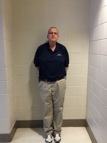CHS Security Guard ‘Stu’ Wins Service Award