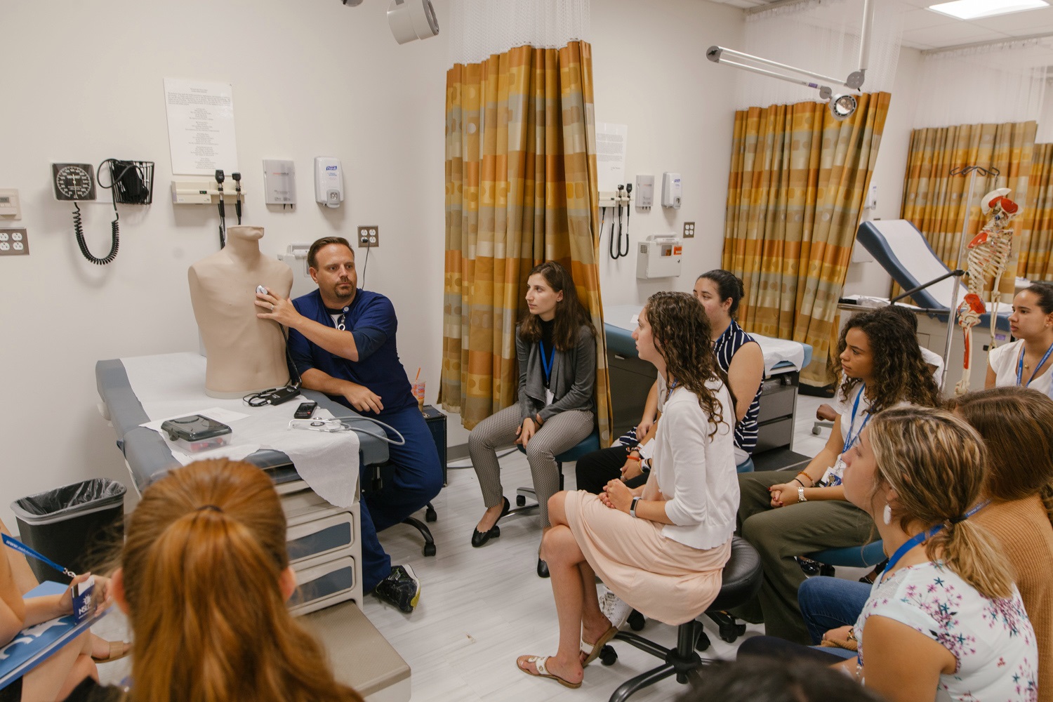 Junior Paula Hayden attended a nursing program this summer, where she learned more about the field of nursing throuigh medical professionals.