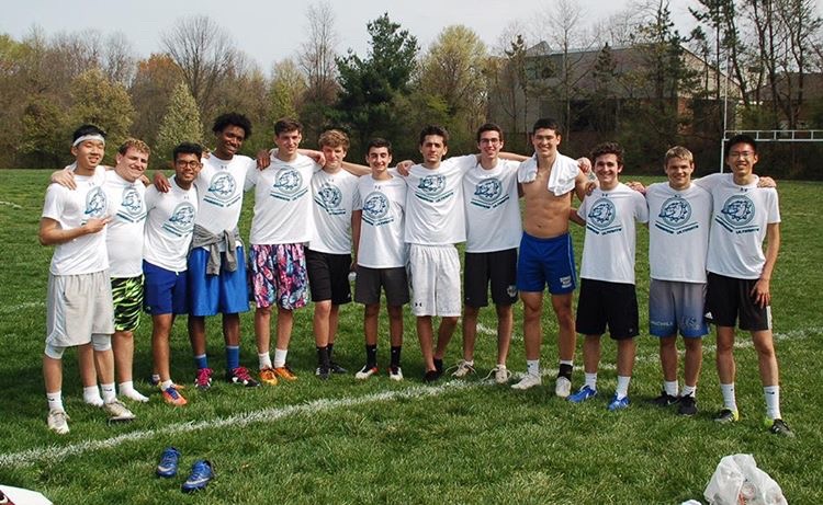 The WCHS frisbee team is not an official sports team, but a club that meets twice a week. The team is a tight-knit family.