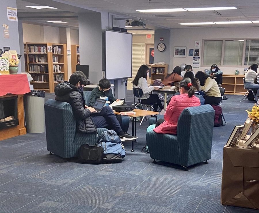 On Dec. 1, many students spent the Bulldog Pride Choice period in the Media Center. The Media Center was a top choice for students who wanted to complete homework, read or have quiet study time.