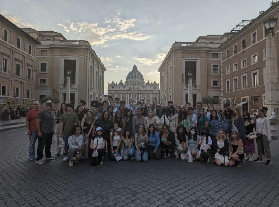 The+WCHS+tour+group+explored+Vatican+City+on+the+second+to+last+day+of+their+nine+day+trip+to+France+and+Italy.