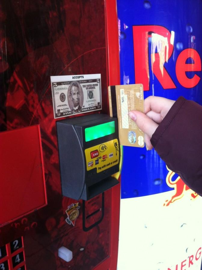 Cafeteria, vending machines should accept credit cards