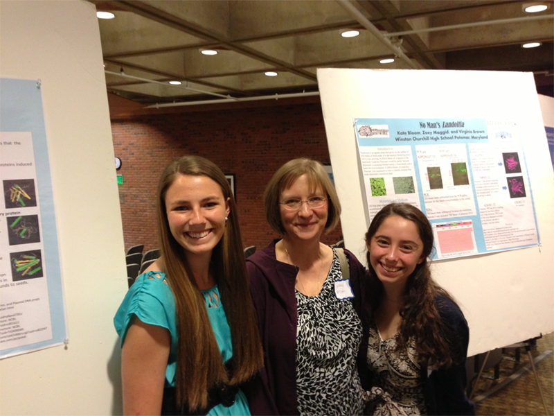 Mol-Gen students attend symposium, present work