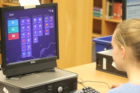 Students, staff struggle with Windows 8 update