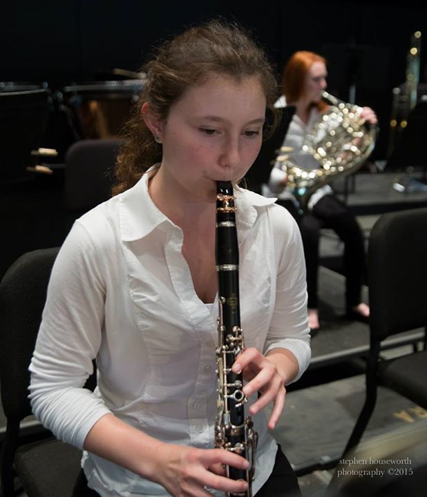 Senior+Samantha+Locraft+is+learning+how+to+play+the+E-flat+Clarinet%2C+piano+and+flute+in+addition+to+her+skills+with+the+clarinet+and+saxophone.