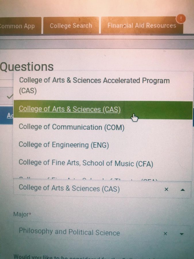 A+student+chooses+which+school+to+apply+to+from+a+dropdown+on+the+Common+Application.+This+will+determine+which+majors+they+can+take+in+the+future.