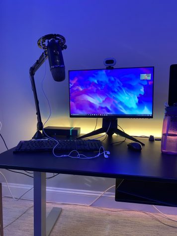 Casey Merettas streaming set up is under construction at the moment. However, even the simplest set up allows for him to share his content with his viewers.