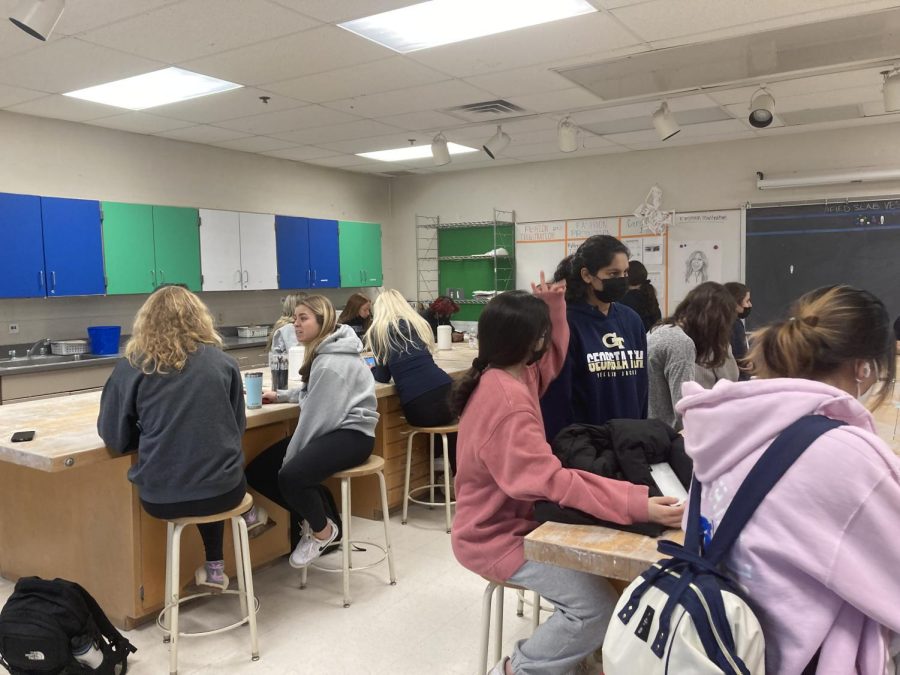 Students in room 274 during third period on March 9, the first day students in MCPS had the option to go maskless. It was a mixed bag, with some students choosing to go maskless, while others kept them on.