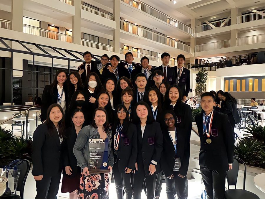 WCHS+DECA+club+smiles+as+they+celebrate+their+many+awards+and+successful+experience+at+ICDC+on+April+26%2C+in+Atlanta%2C+GA.+