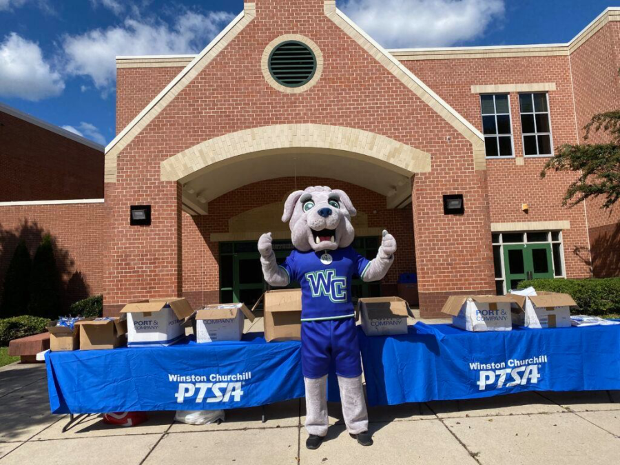 WCHS Bulldog mascot welcomes the incoming 9th graders on orientation to uplift them and get them excited for the new school year.