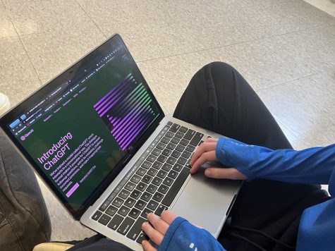 WCHS sophomore Blythe Cook attempts to use ChatGPT to reply to an email sent by her email teacher.